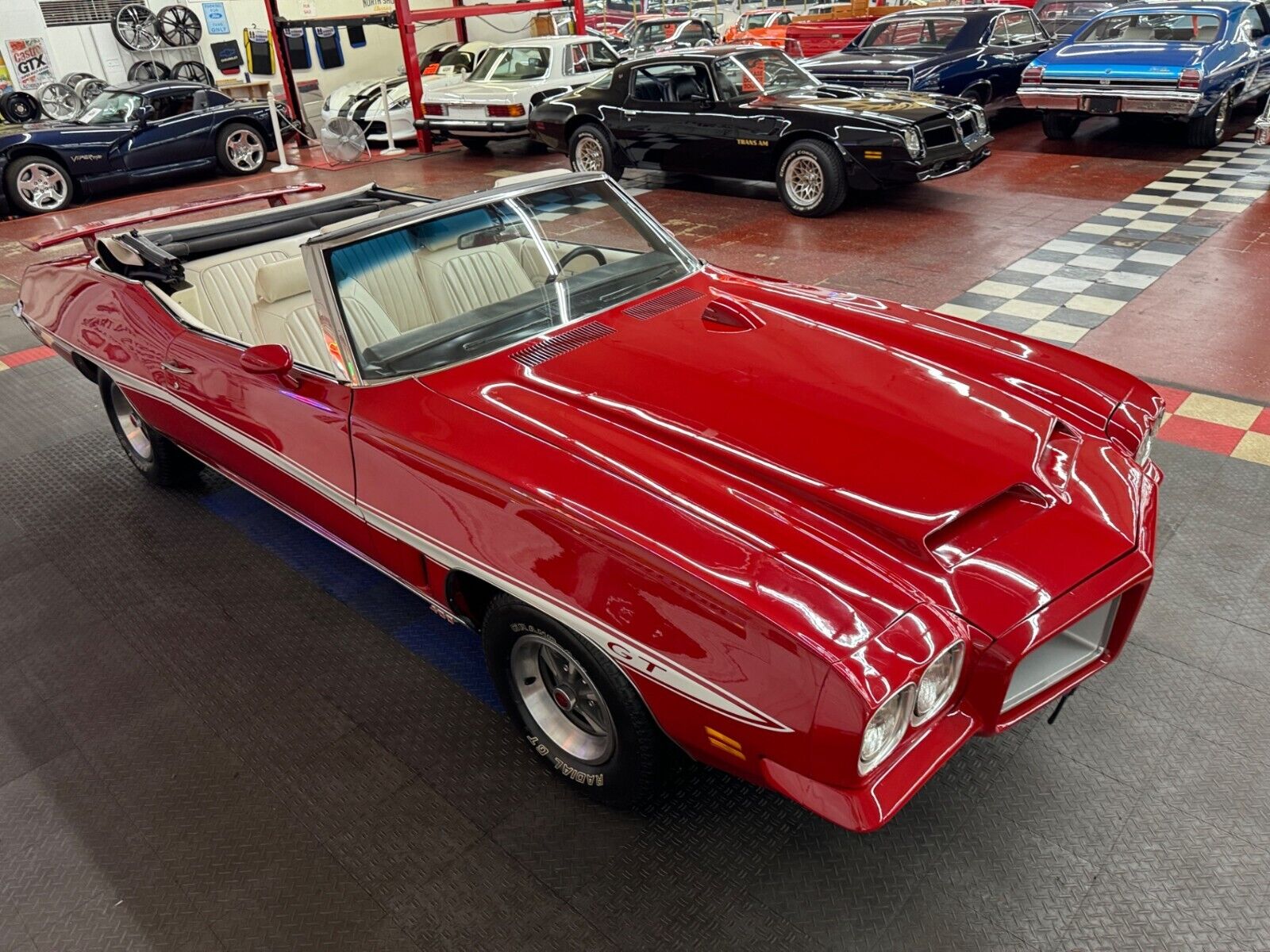 Pontiac-Le-Mans-Cabriolet-1972-Red-White-30578-13