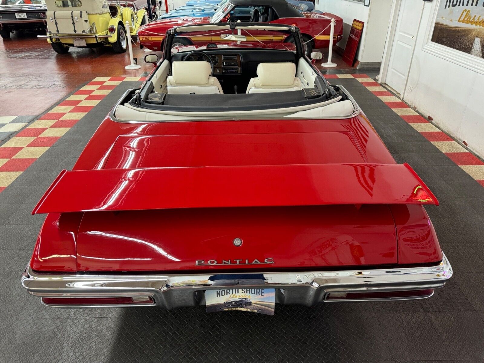 Pontiac-Le-Mans-Cabriolet-1972-Red-White-30578-21