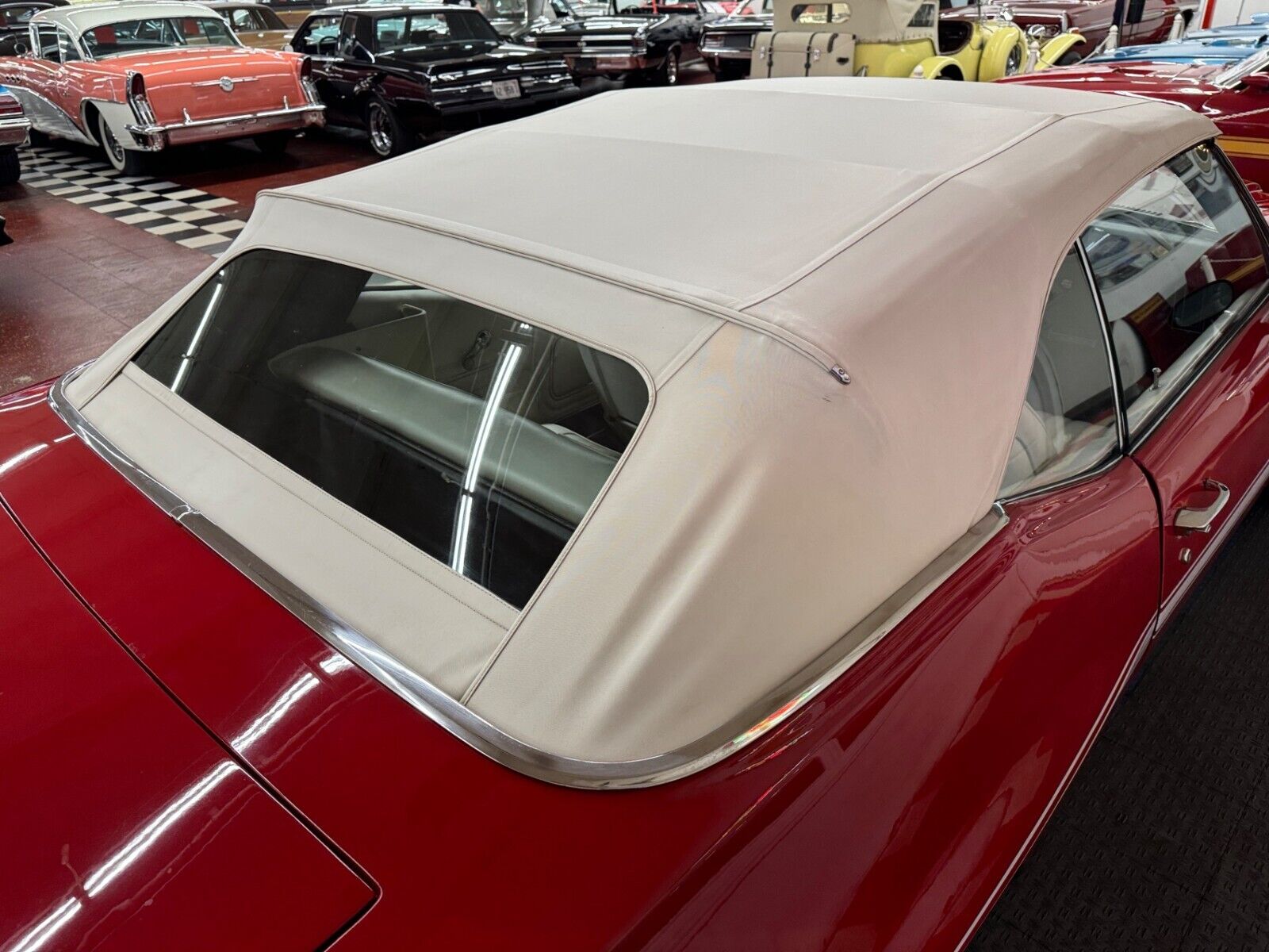 Pontiac-Le-Mans-Cabriolet-1972-Red-White-30578-30