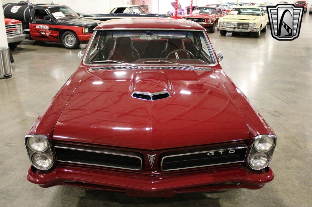 Pontiac-Le-Mans-Coupe-1965-Maroon-Maroon-17909-2