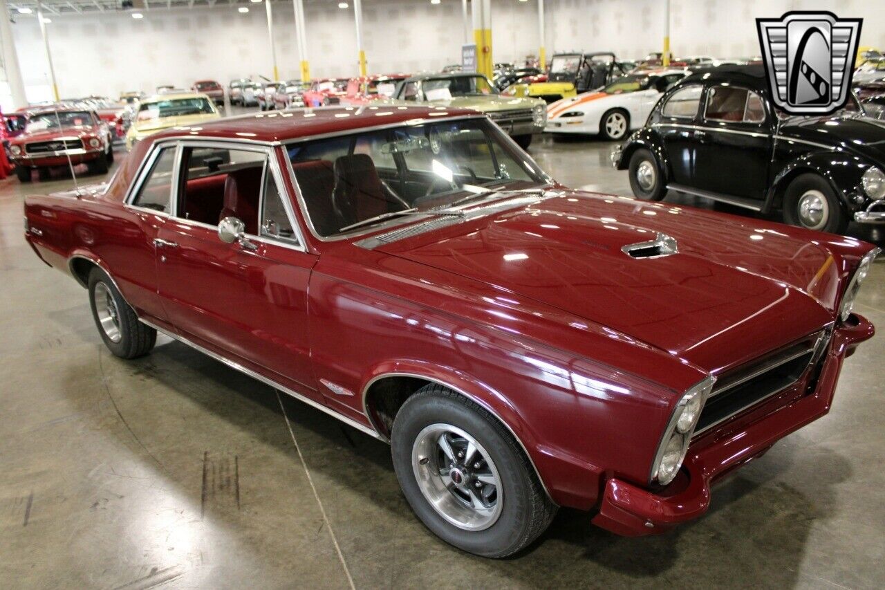 Pontiac-Le-Mans-Coupe-1965-Maroon-Maroon-17909-3