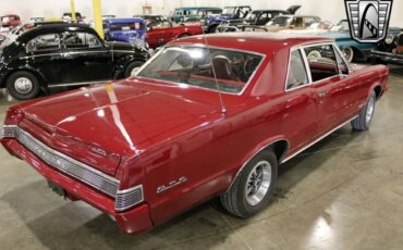 Pontiac-Le-Mans-Coupe-1965-Maroon-Maroon-17909-4