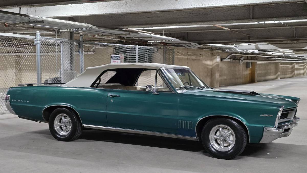 Pontiac-Lemans-1965-73547-9