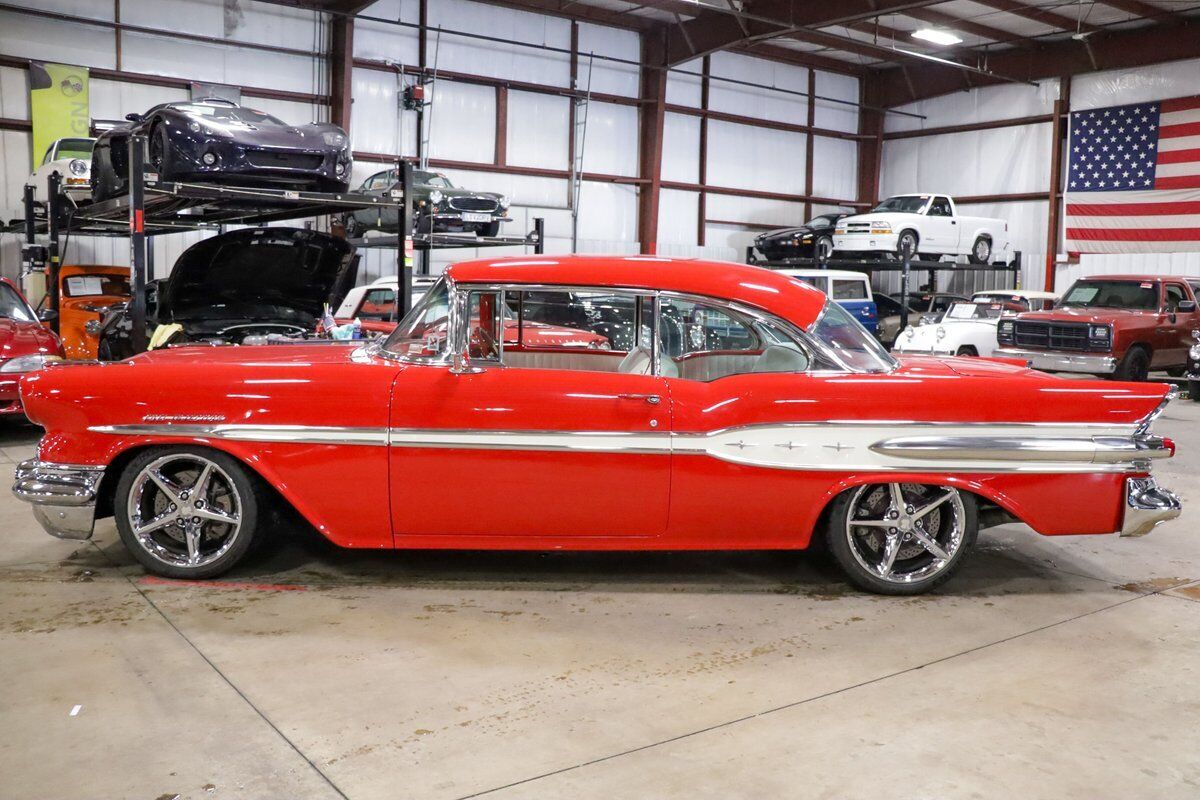 Pontiac-Star-Chief-Coupe-1957-Red-Red-52196-3