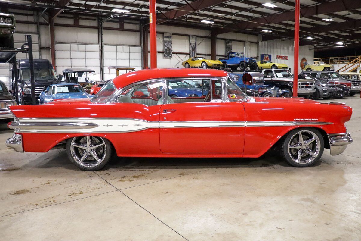 Pontiac-Star-Chief-Coupe-1957-Red-Red-52196-8