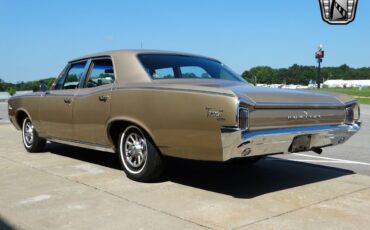 Pontiac-Tempest-Berline-1966-Martinique-Bronze-Gold-79941-5