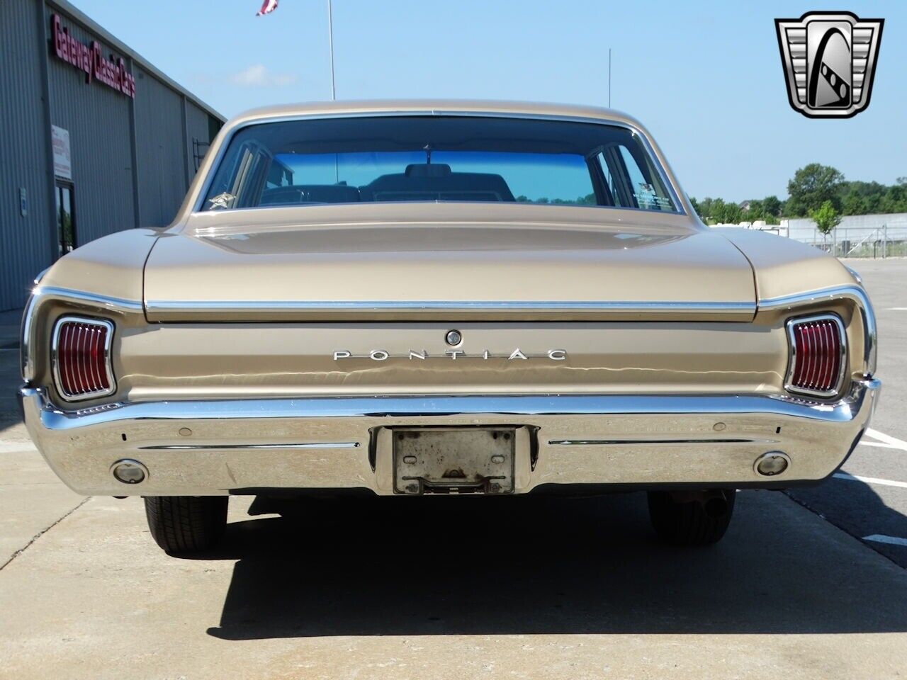 Pontiac-Tempest-Berline-1966-Martinique-Bronze-Gold-79941-6