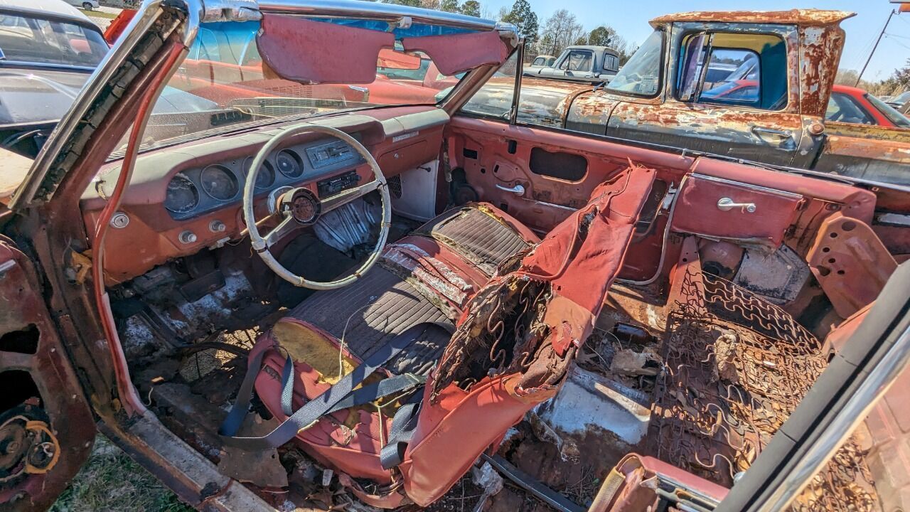 Pontiac-Tempest-Cabriolet-1964-Red-Red-99999-10