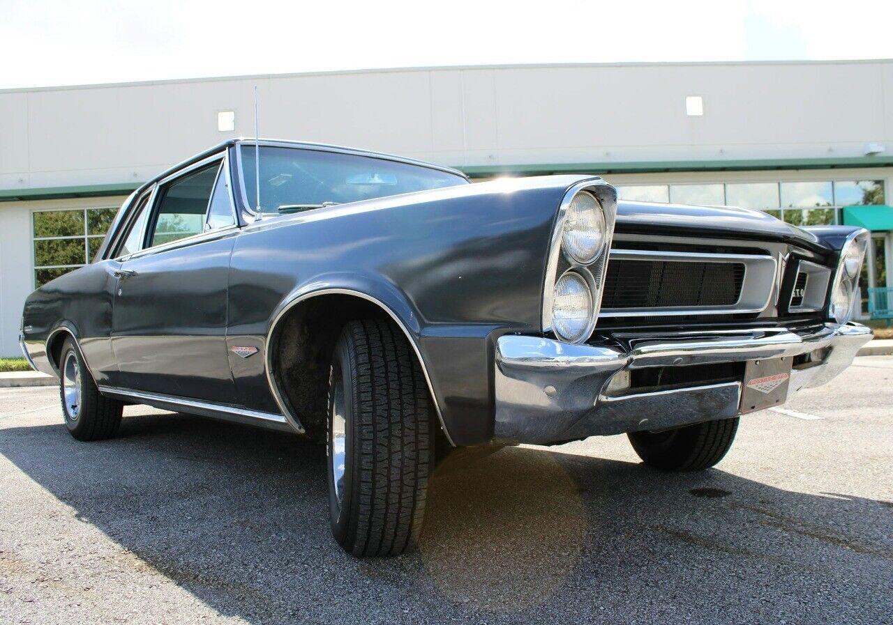 Pontiac-Tempest-Coupe-1965-Gray-Blue-74017-8