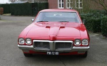 Pontiac-Tempest-Coupe-1970-Red-Black-1970-2