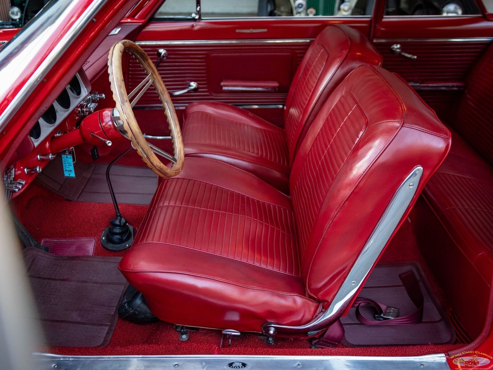 Pontiac-Tempest-Le-Mans-Sport-Coupe-1963-Red-Red-0-15