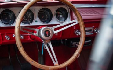 Pontiac-Tempest-Le-Mans-Sport-Coupe-1963-Red-Red-0-19