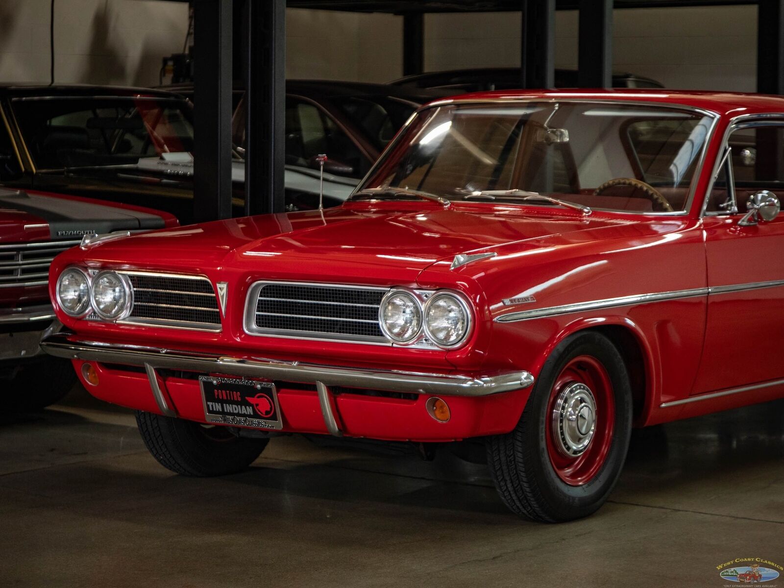 Pontiac-Tempest-Le-Mans-Sport-Coupe-1963-Red-Red-0-3