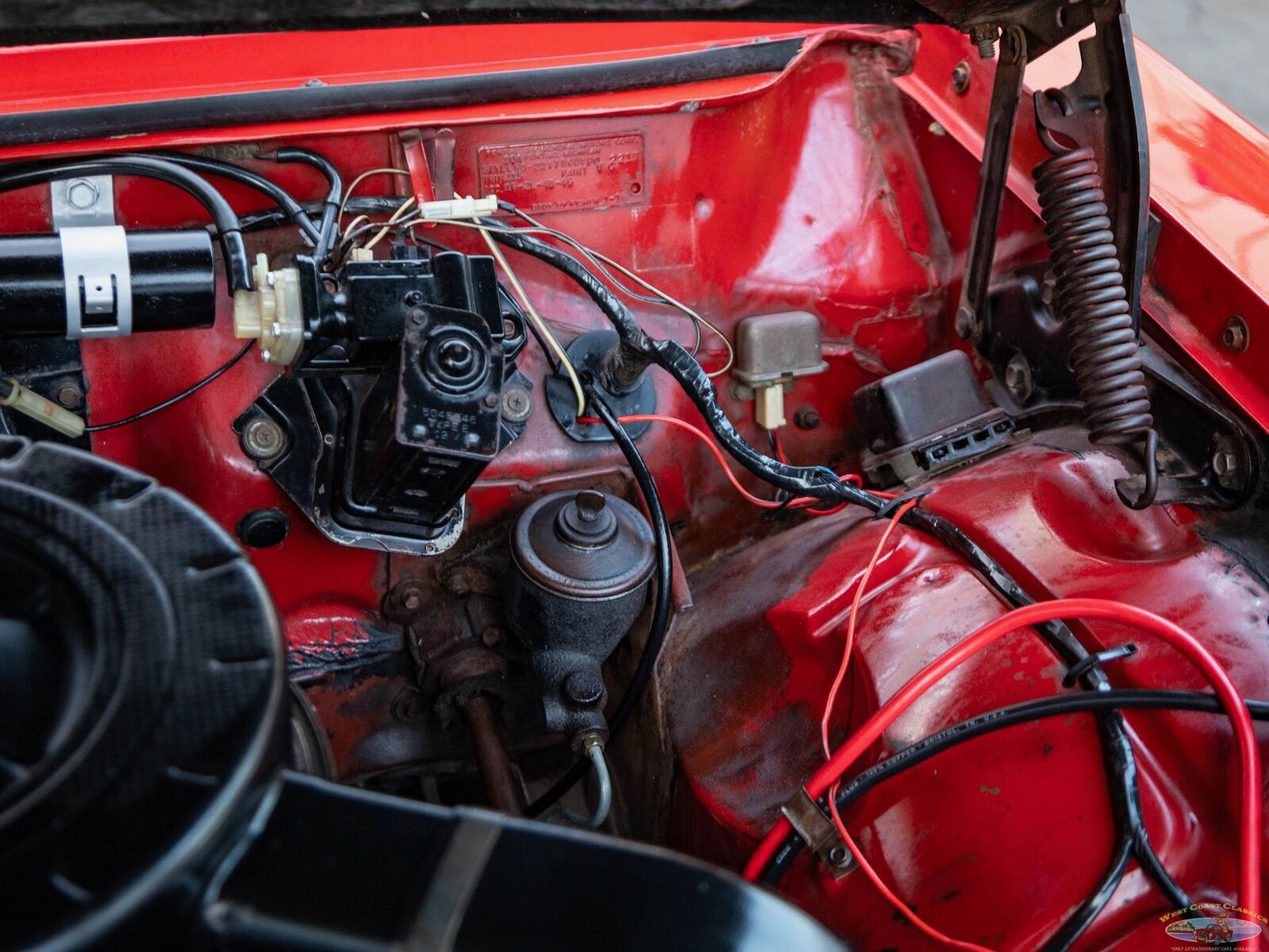 Pontiac-Tempest-Le-Mans-Sport-Coupe-1963-Red-Red-0-39