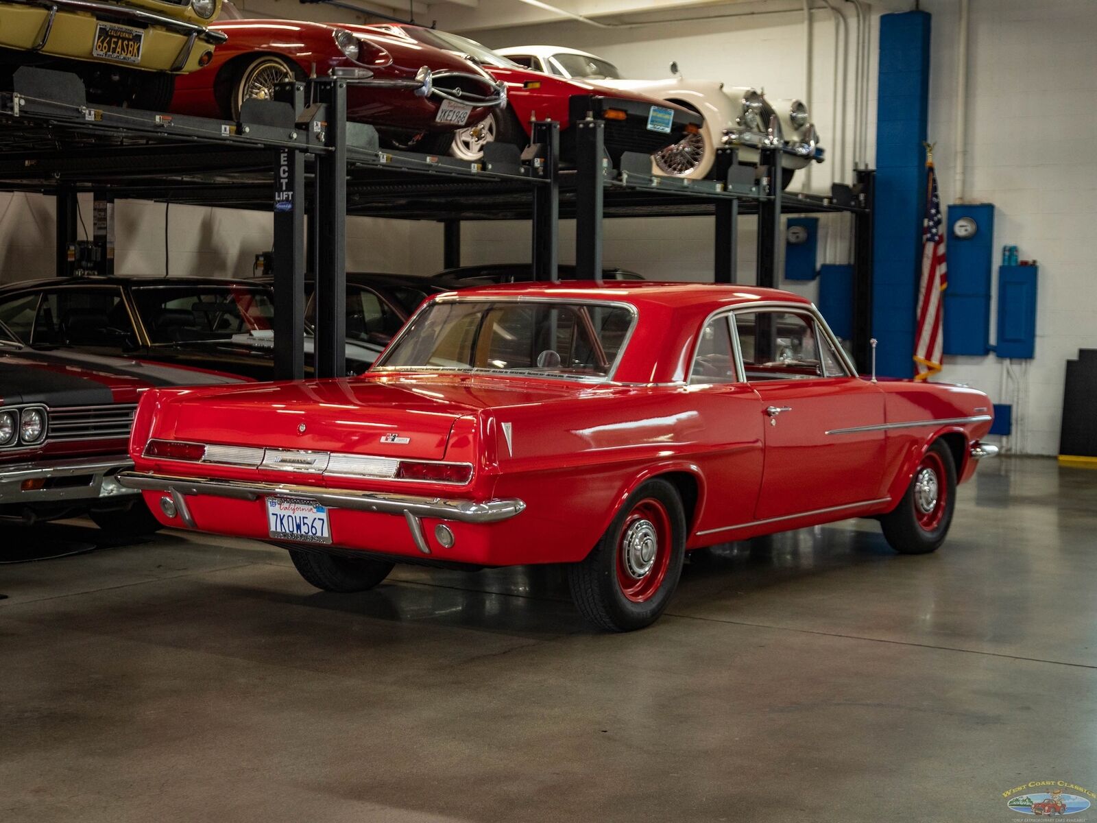 Pontiac-Tempest-Le-Mans-Sport-Coupe-1963-Red-Red-0-8