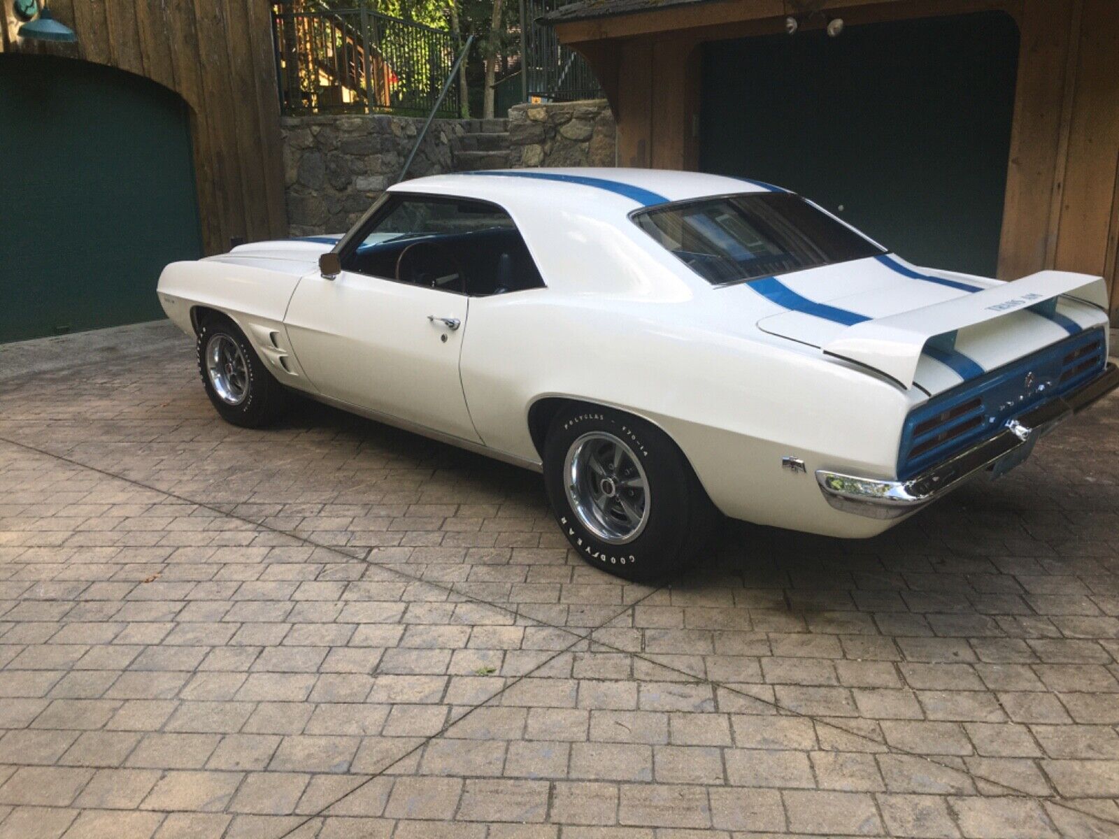 Pontiac-Trans-Am-1969-White-Blue-19867-1