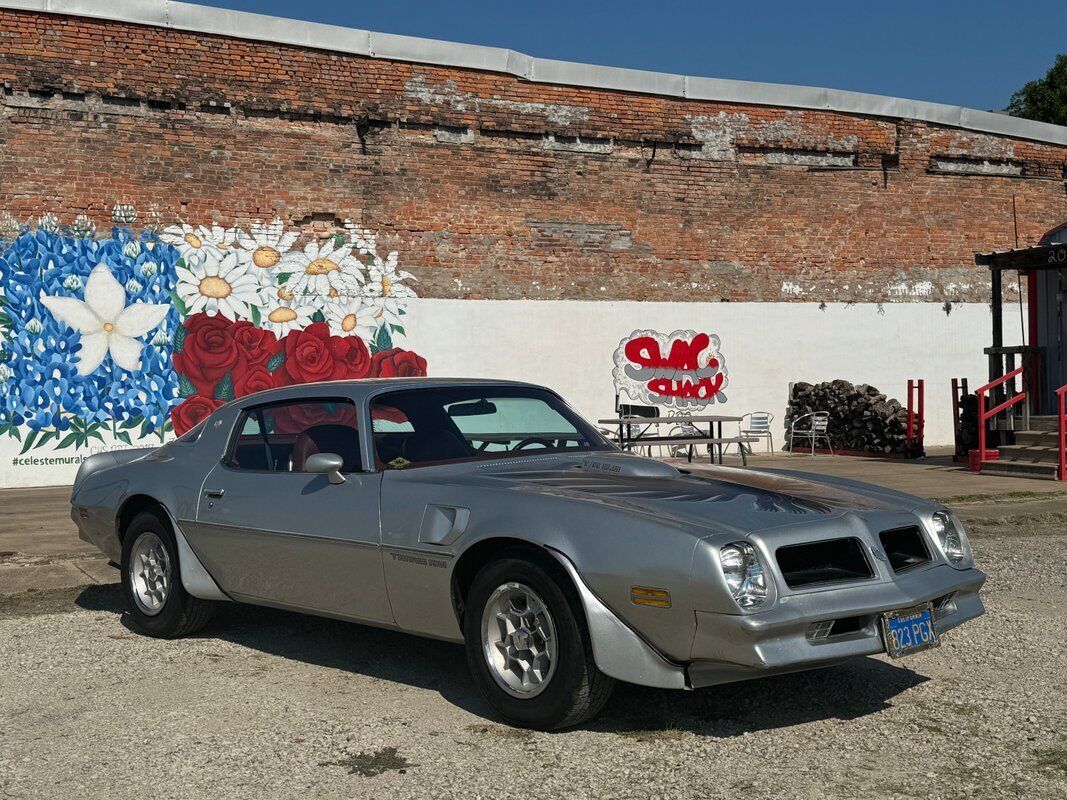 Pontiac-Trans-Am-1976-Silver-Red-0-1