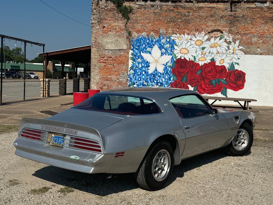 Pontiac-Trans-Am-1976-Silver-Red-0-2