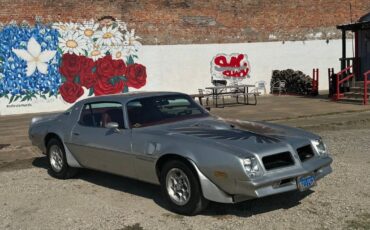 Pontiac-Trans-Am-1976-Silver-Red-0-23