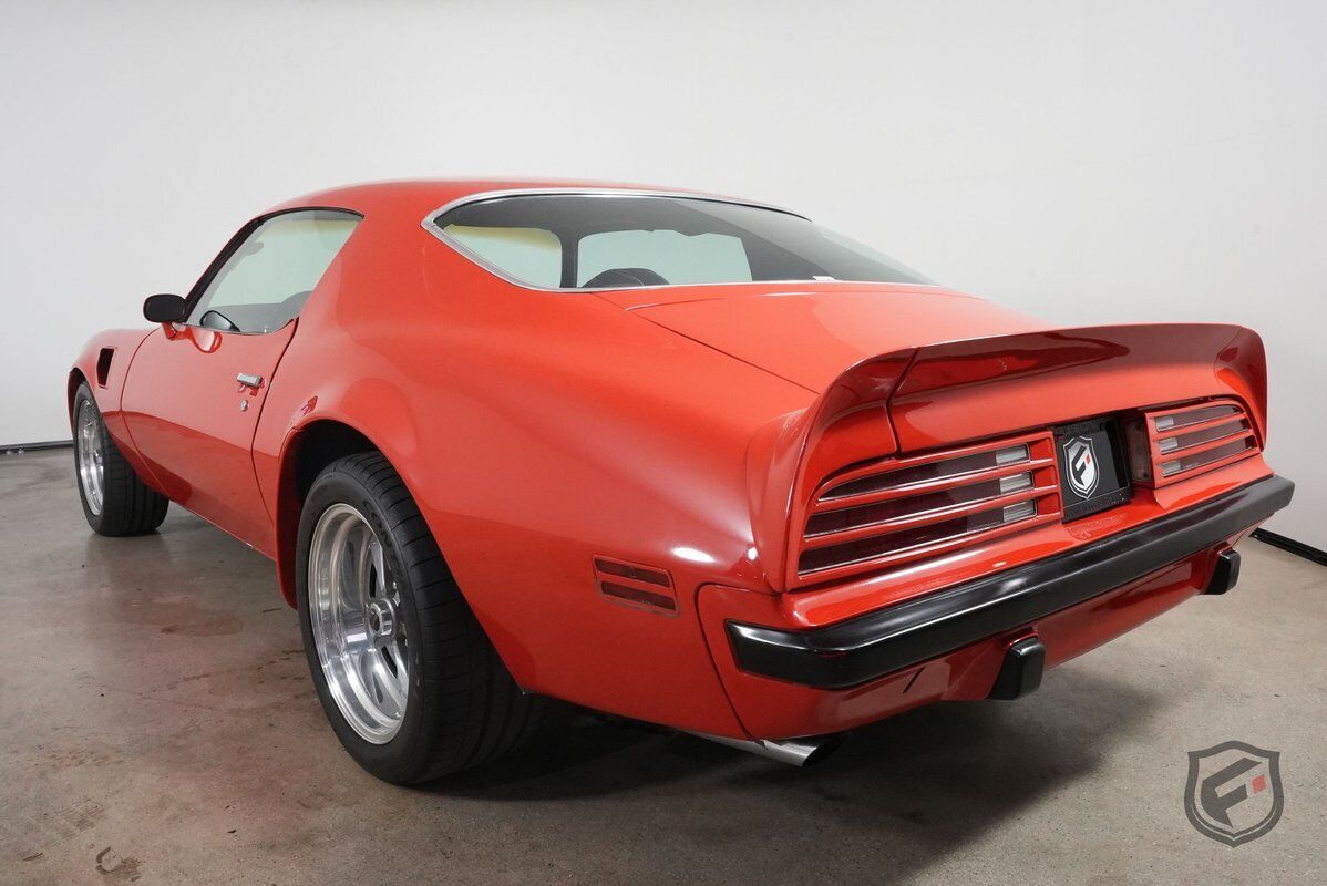 Pontiac-Trans-Am-Coupe-1974-Red-Black-70035-6