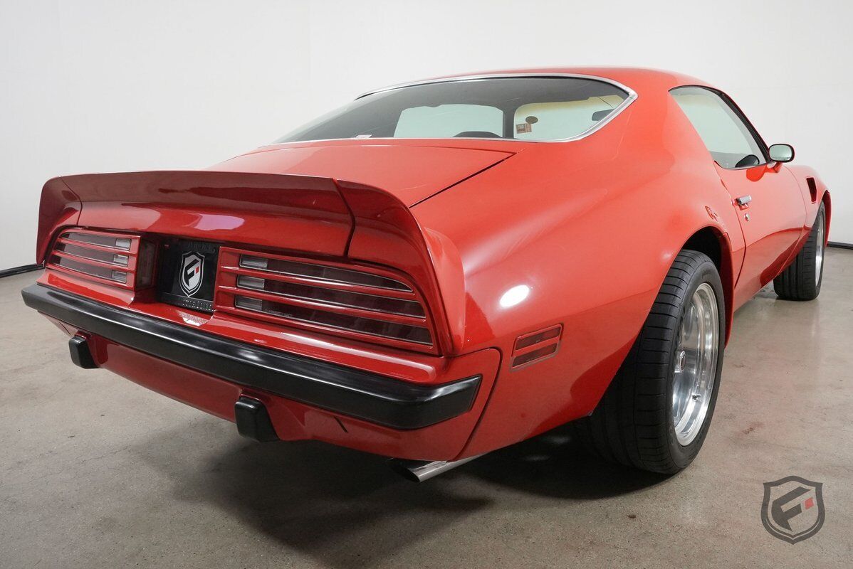 Pontiac-Trans-Am-Coupe-1974-Red-Black-70035-8