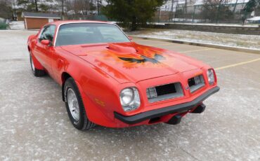 Pontiac-Trans-Am-Coupe-1975-Red-Black-126808-11