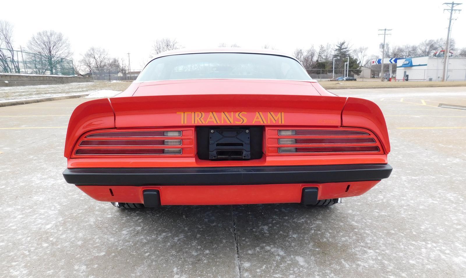 Pontiac-Trans-Am-Coupe-1975-Red-Black-126808-17