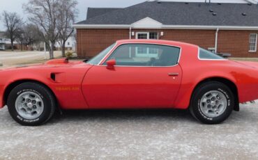 Pontiac-Trans-Am-Coupe-1975-Red-Black-126808-21