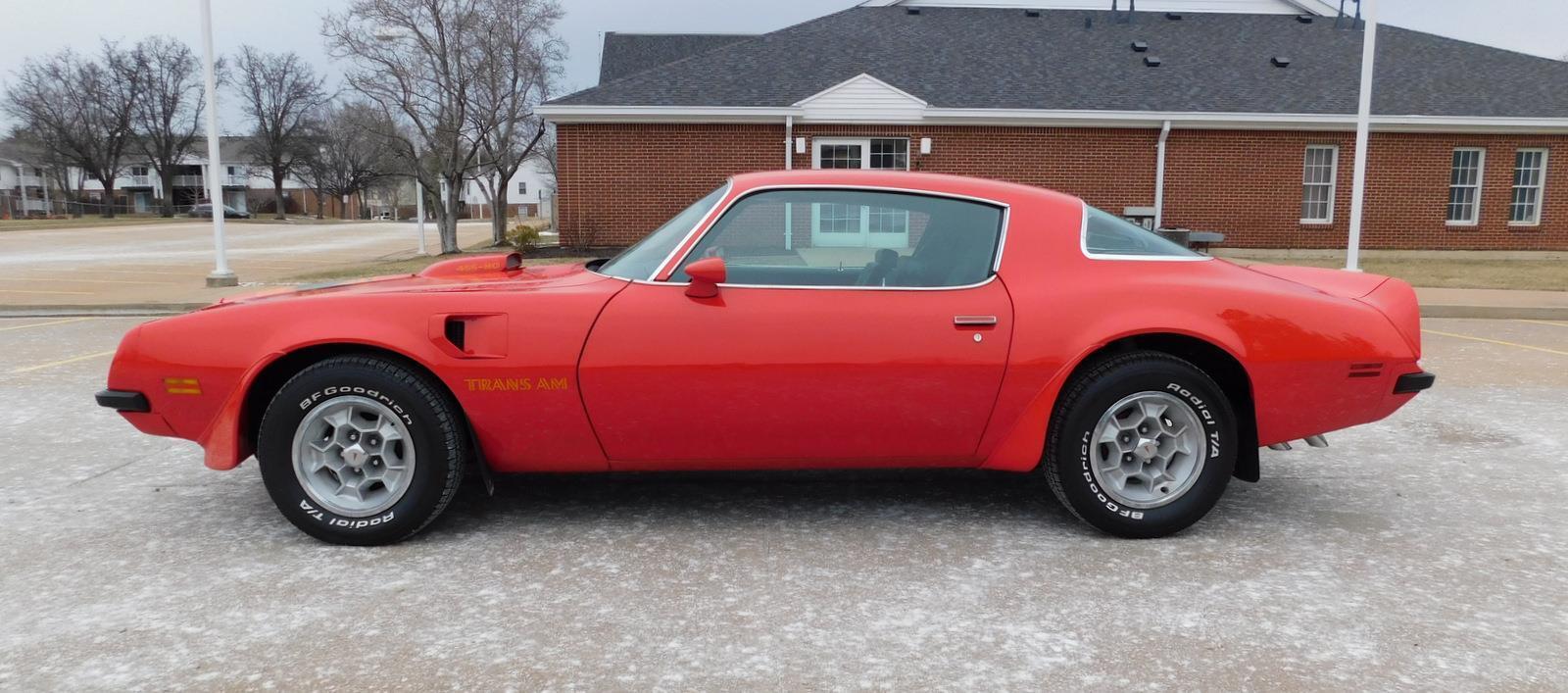 Pontiac-Trans-Am-Coupe-1975-Red-Black-126808-21