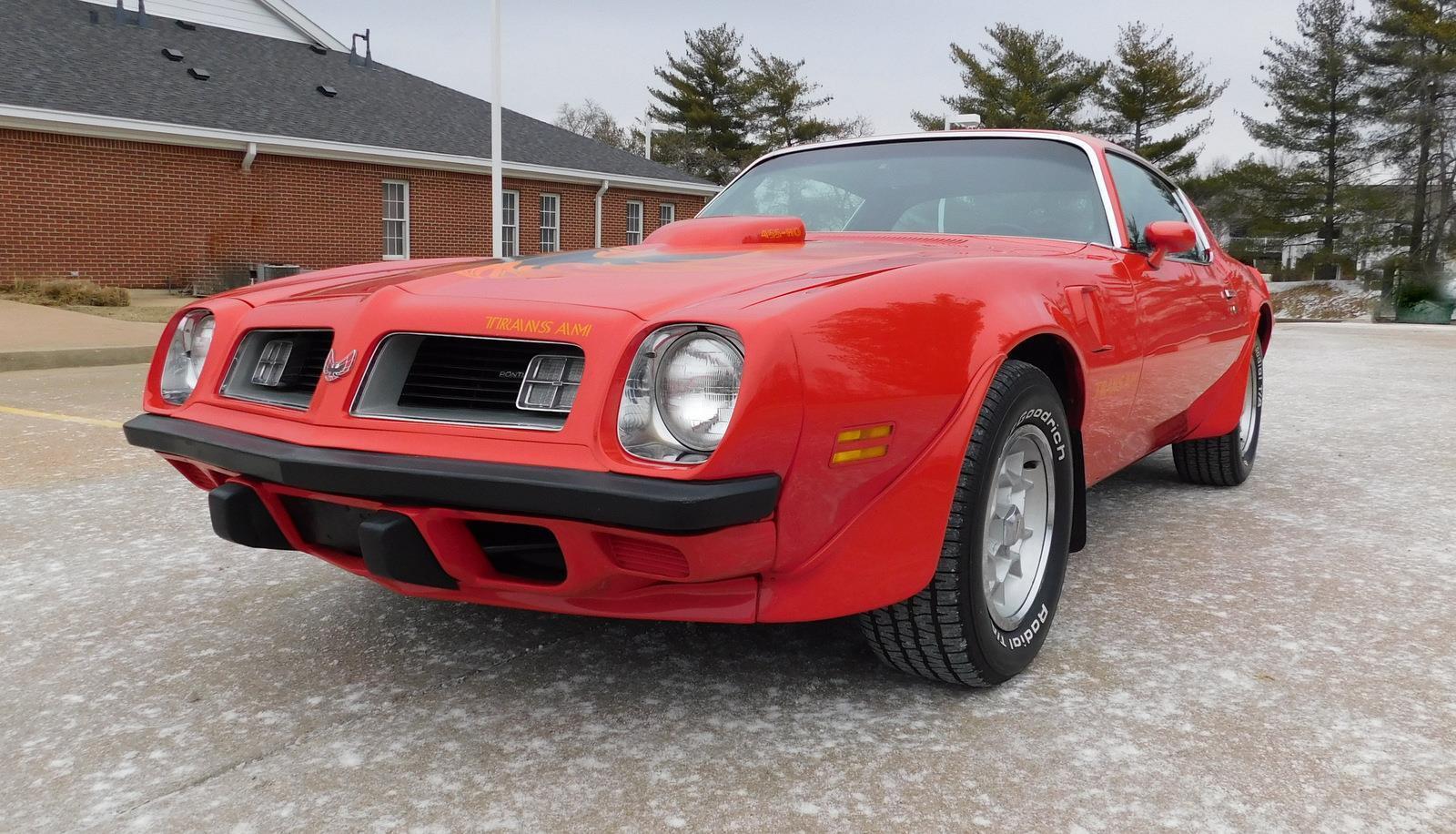 Pontiac-Trans-Am-Coupe-1975-Red-Black-126808-8