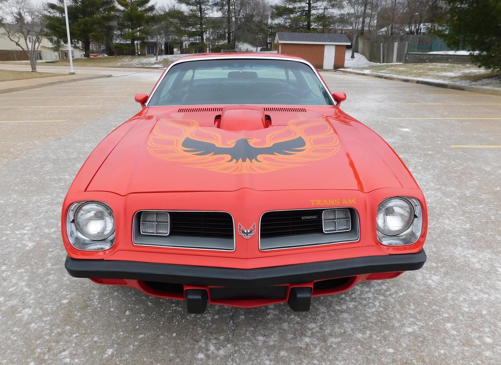 Pontiac-Trans-Am-Coupe-1975-Red-Black-126808-9