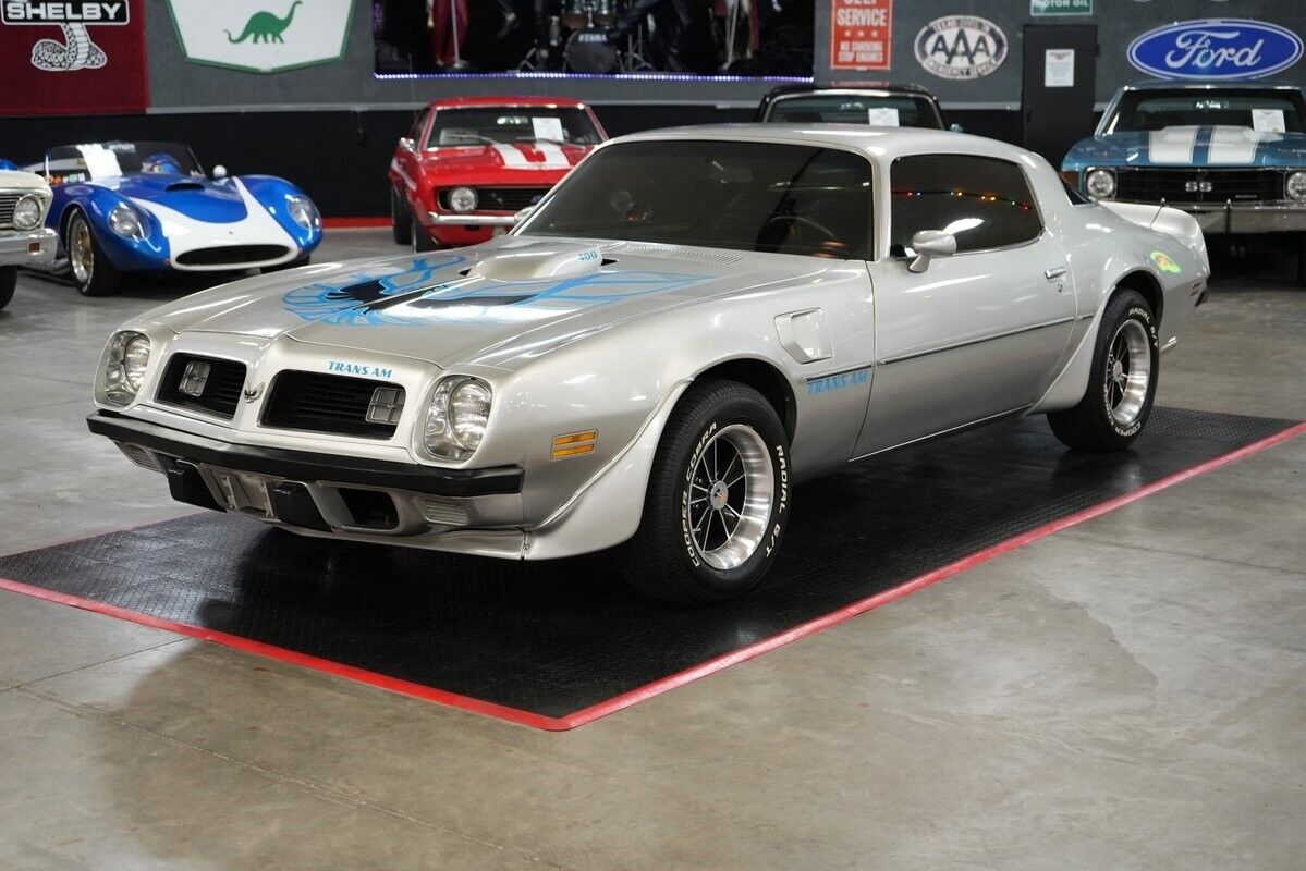 Pontiac-Trans-Am-Coupe-1975-Silver-Black-0-1