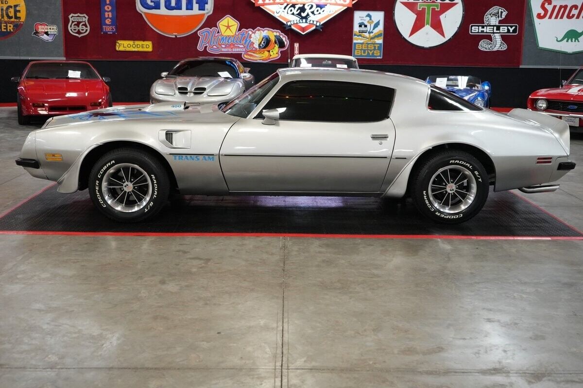 Pontiac-Trans-Am-Coupe-1975-Silver-Black-0-2