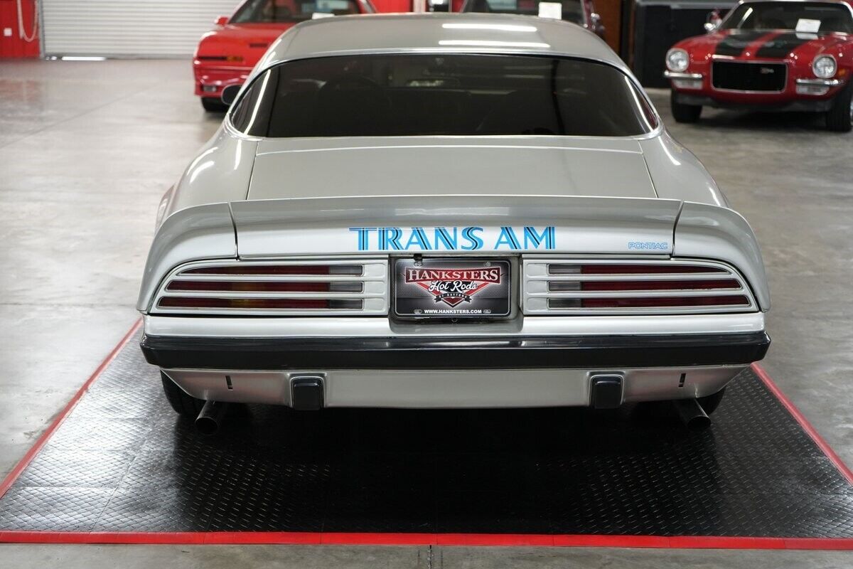 Pontiac-Trans-Am-Coupe-1975-Silver-Black-0-4