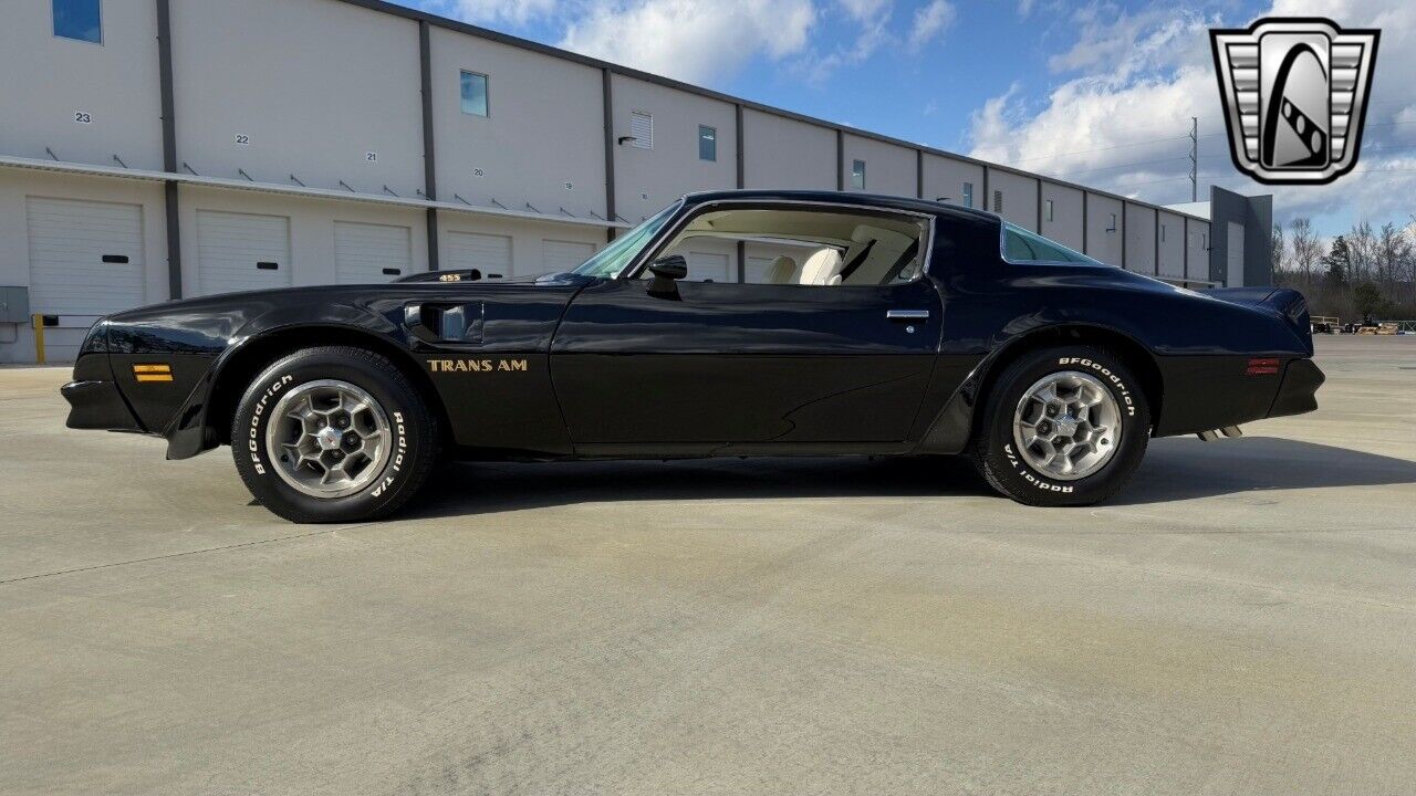 Pontiac-Trans-Am-Coupe-1976-Black-Ivory-19166-3