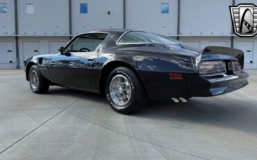 Pontiac-Trans-Am-Coupe-1976-Black-Ivory-19166-4