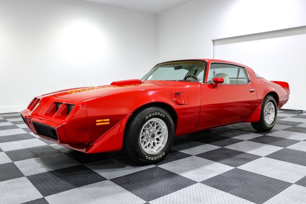 Pontiac-Trans-Am-Coupe-1979-Red-White-85477-3