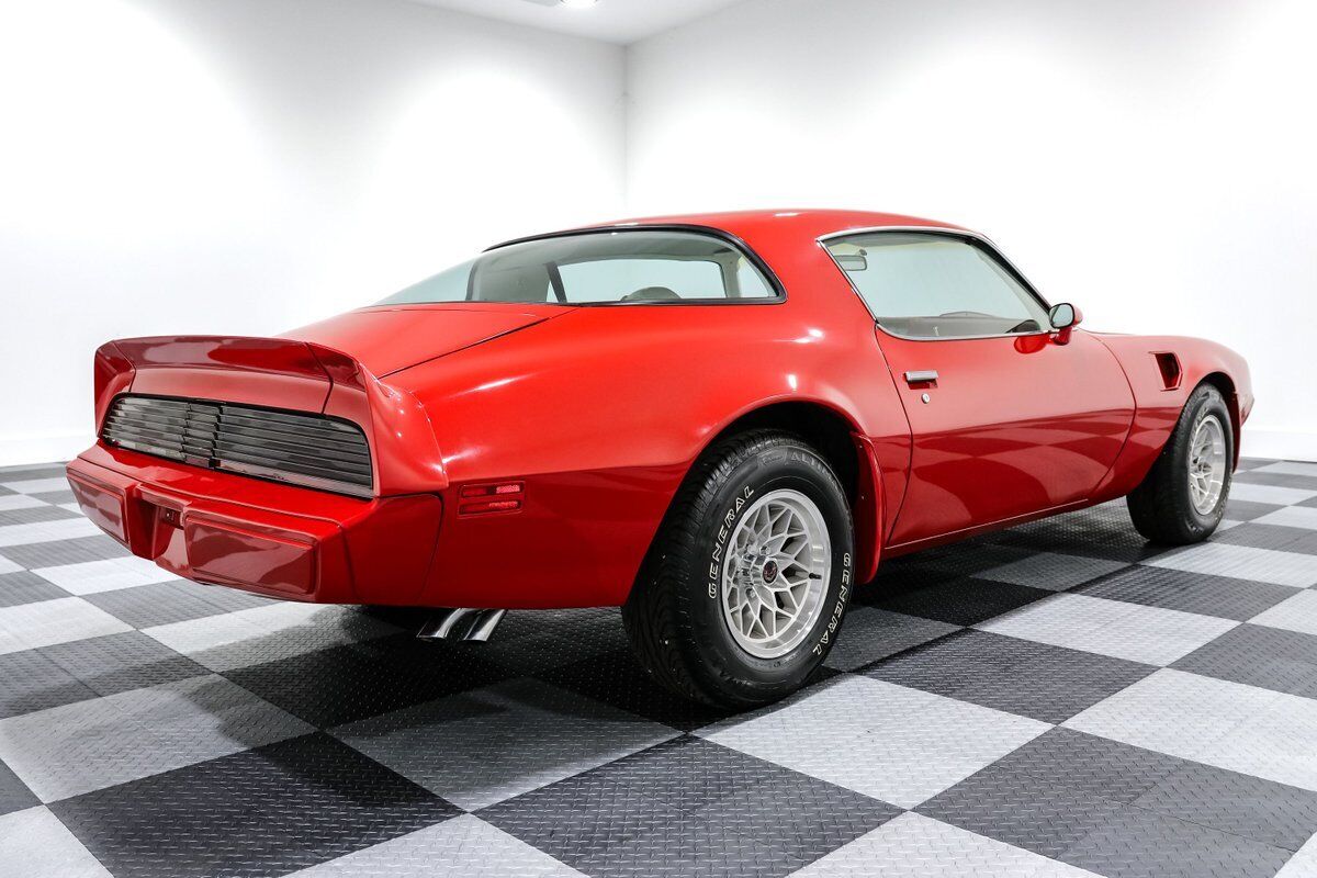 Pontiac-Trans-Am-Coupe-1979-Red-White-85477-7