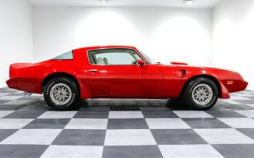 Pontiac-Trans-Am-Coupe-1979-Red-White-85477-8