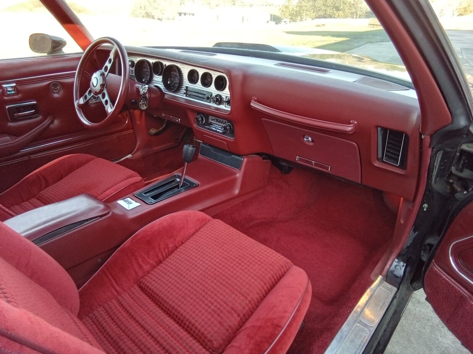 Pontiac-Trans-Am-Coupe-1980-Black-Red-34759-18