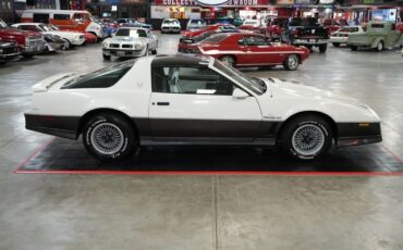 Pontiac-Trans-Am-Coupe-1983-Silver-Black-0-15