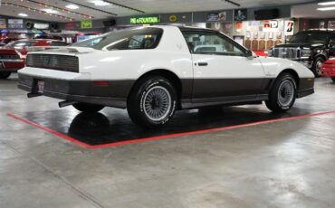 Pontiac-Trans-Am-Coupe-1983-Silver-Black-0-22