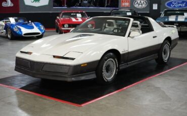 Pontiac-Trans-Am-Coupe-1983-Silver-Black-0-26