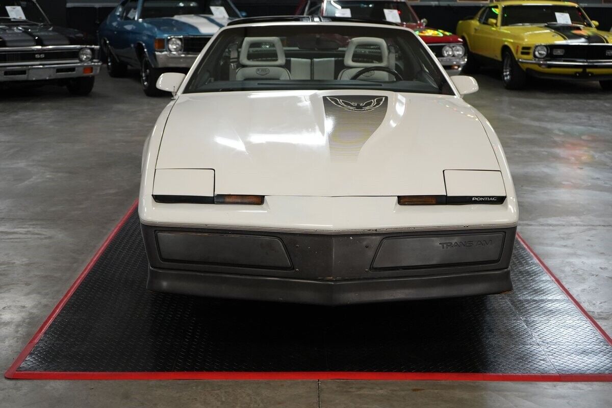 Pontiac-Trans-Am-Coupe-1983-Silver-Black-0-33