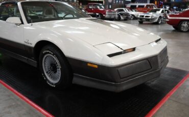 Pontiac-Trans-Am-Coupe-1983-Silver-Black-0-37