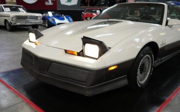 Pontiac-Trans-Am-Coupe-1983-Silver-Black-0-38