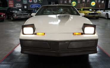 Pontiac-Trans-Am-Coupe-1983-Silver-Black-0-39