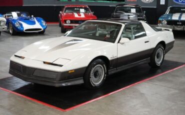 Pontiac-Trans-Am-Coupe-1983-Silver-Black-0-9