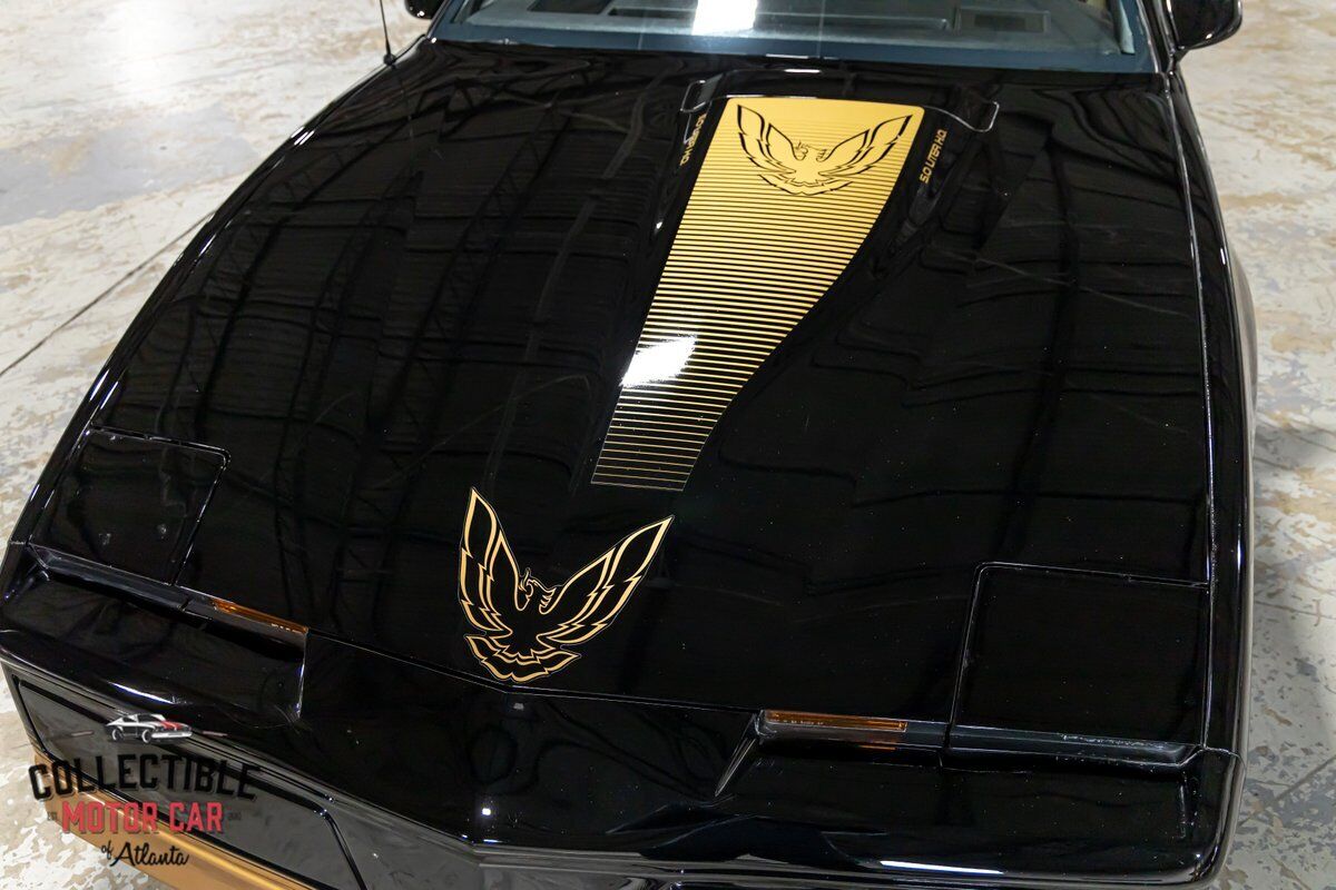 Pontiac-Trans-Am-Coupe-1984-Black-Gold-14388-37