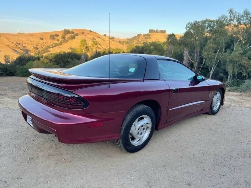 Pontiac-Trans-Am-Coupe-1994-Burgundy-Black-96561-6